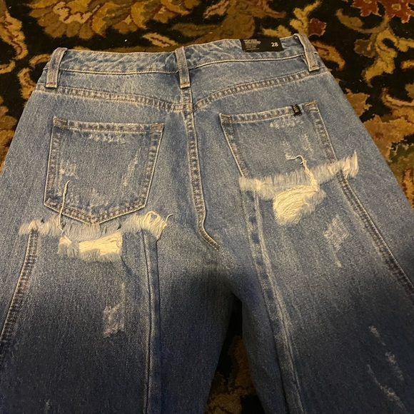 Great pair of jeans NWT - Picture 3 of 4
